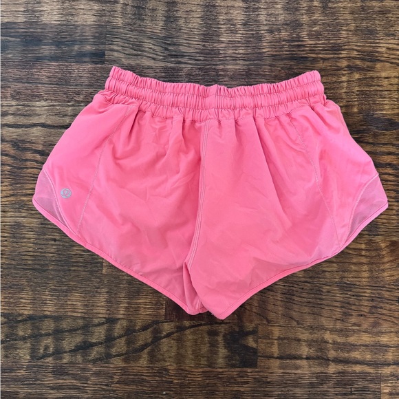 EUC Hotty Hot Shorts - Picture 4 of 4